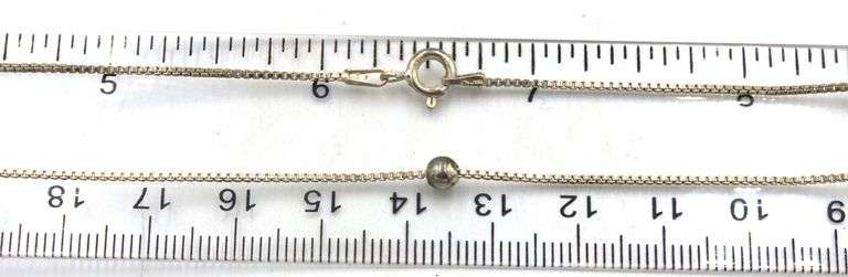 Group lot of 7 vintage 925 sterling silver necklaces