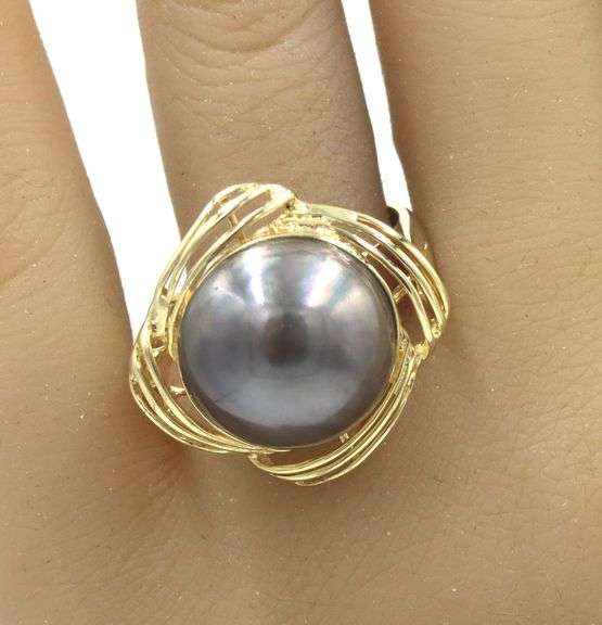 14kt Yellow gold 15mm grey Mabe pearl ring