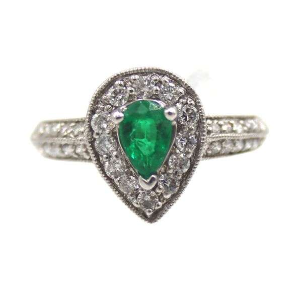 14kt White gold Apx 0.38ct Pear Emerald & Apx 0.20ctw H SI Diamond Halo Ring