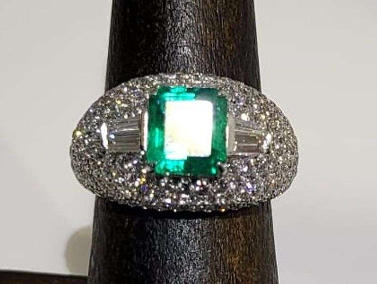 Exquisite 18K White Gold Dome Ring with 1.61 ct Natural Emerald and 1.80 ct Diamonds