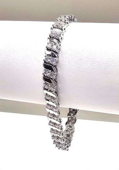 Sparkling 21.5 Ctw Lab Simulated Diamond14 Kt White Gold Plated Tennis Bracelet