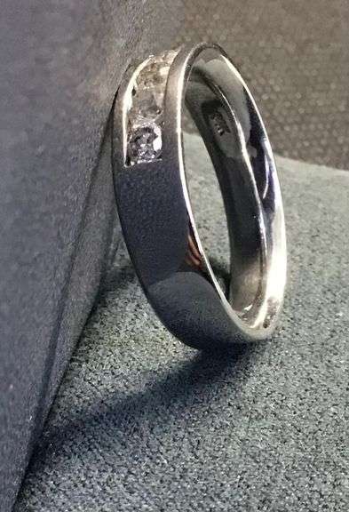 MEN’S 14K WHITE GOLD NATURAL DIAMOND WEDDING BAND