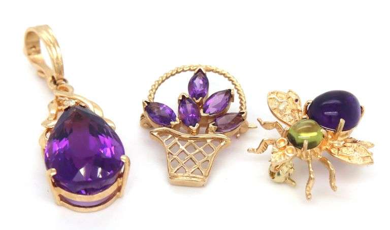 Group lot of 3 14kt Yellow gold amethyst pendants