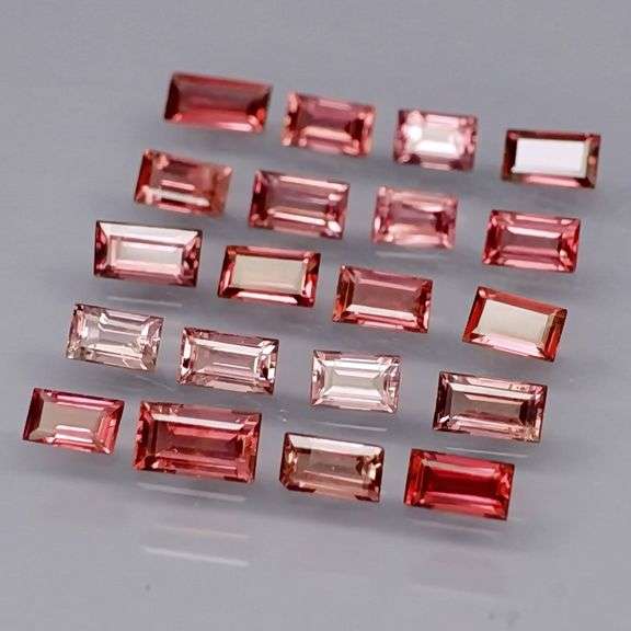 Baguette cut! Untreated! 2.67ct Sapphire set!