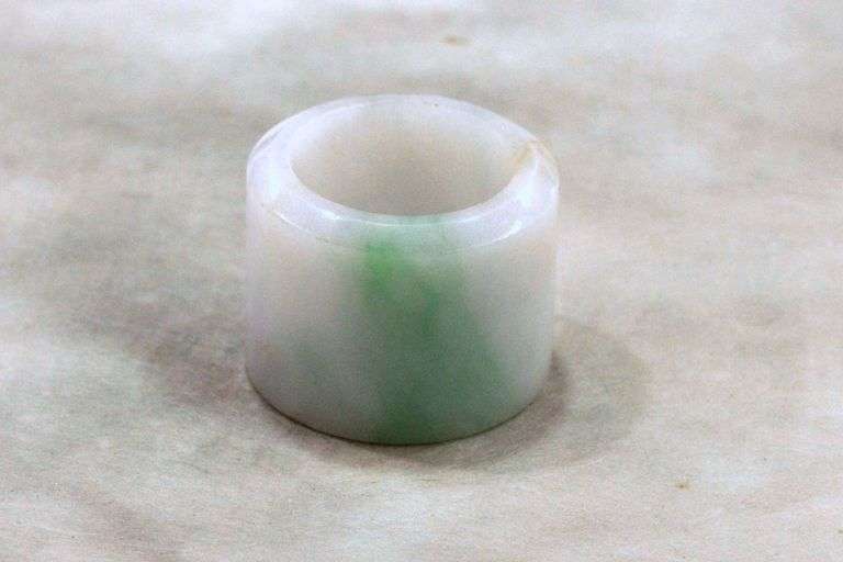 Antique Qing Dynasty Natural Jadeite Archer's Ring