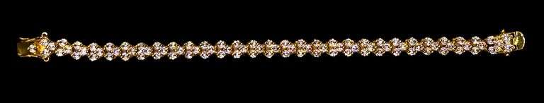 Sparkling 14 Kt Gold Plated 23.5 Ctw Simulated Diamond Tennis Bracelet