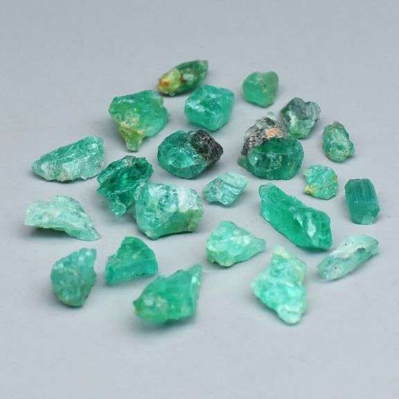 Ready for something different? 5.12ct of Colombian Emerald nuggets!