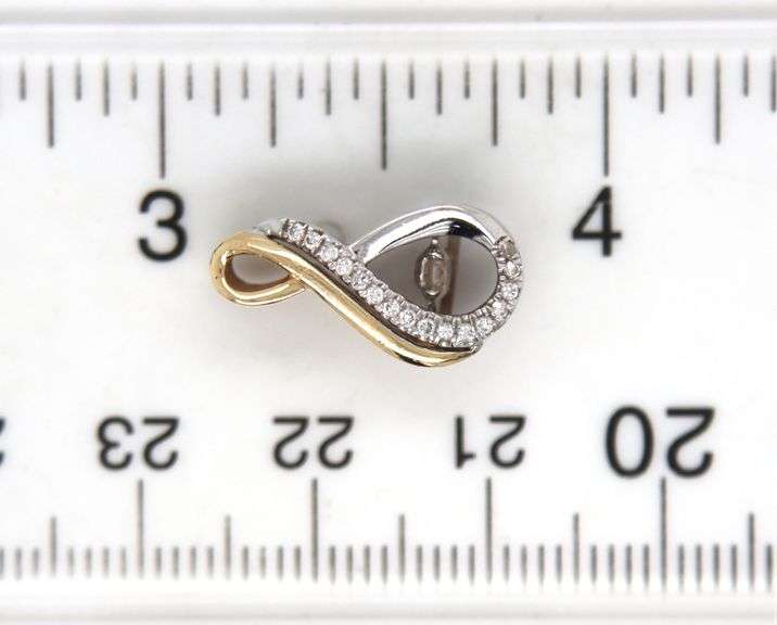 14kt two tone gold diamond pendant