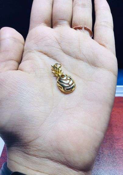 14K YELLOW GOLD PENDANT
