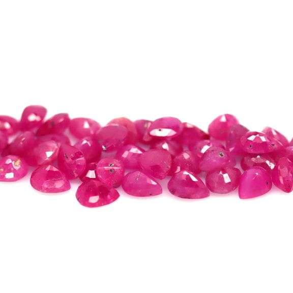 Simply gorgeous 12.40ct reddish pink Ruby set