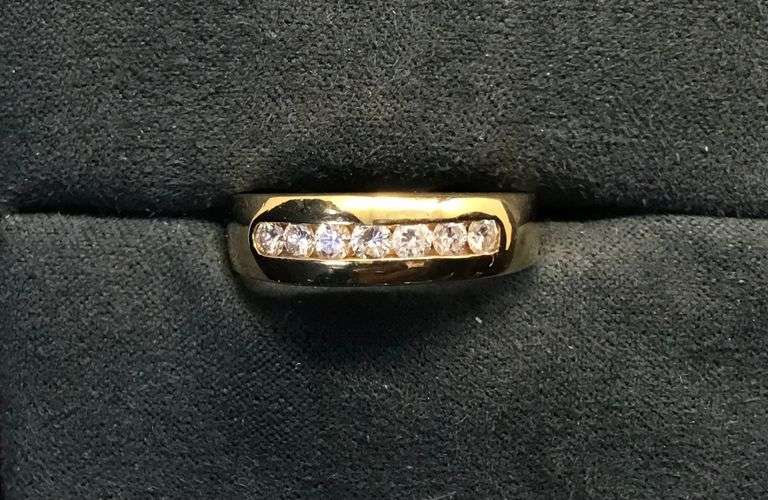 MEN’S 14K YELLOW GOLD NATURAL DIAMOND WEDDING BAND