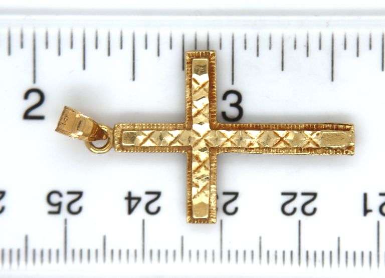 14kt Yellow gold cross pendant