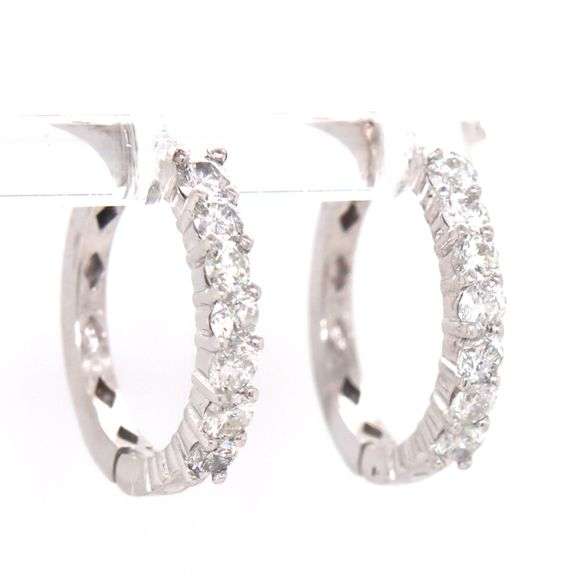 14kt White gold 1.40ctw shared prong diamond hoop