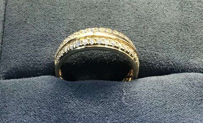 MEN’S 14K YELLOW GOLD NATURAL DIAMOND WEDDING BAND