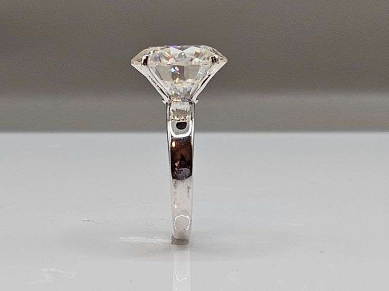 Dazzling Rare 2.75 Ct White Ice Lab Simulated Diamond Ring