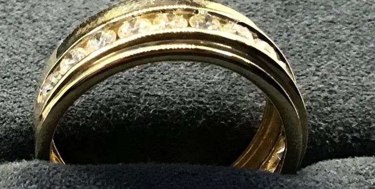 MEN’S 14K YELLOW GOLD NATURAL DIAMOND WEDDING BAND