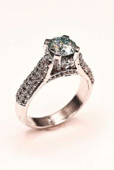 Sparkling 2.55 Ct Ice White Lab Simulated Diamond Ring