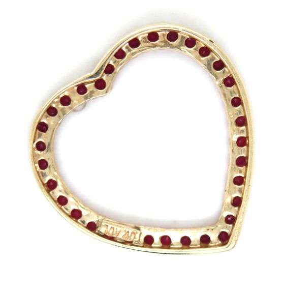 10kt Yellow gold ruby heart shaped pendant