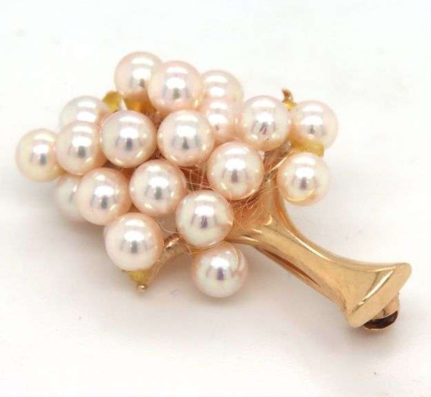 14kt Yellow gold white fresh water pearl cluster brooch pendant