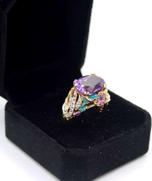 14kt Yellow gold Apx 5.70ct Amethyst in Enamel Humming Bird Setting