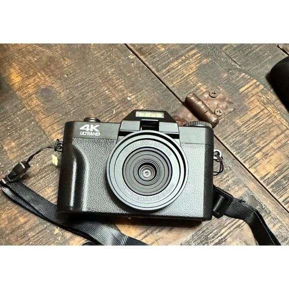 4K Digital Camera with Flip Screen