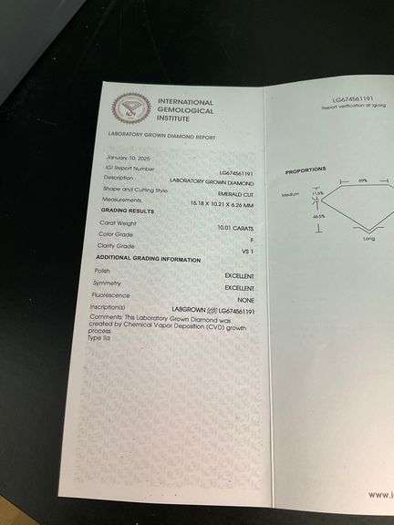 I.G.I CERTIFIED 10.01 CARAT LAB GROWN DIAMOND