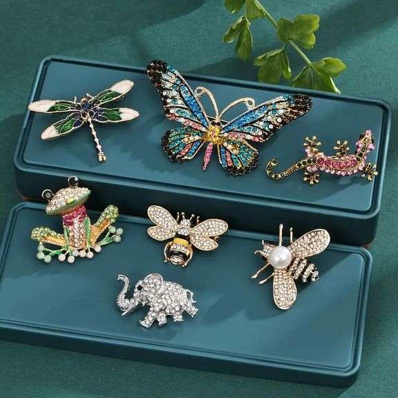 12-Piece Vintage-Style Animal Brooch Pin Set