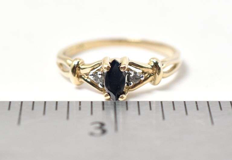 Beautiful 10k yellow Gold Blue Sapphire and Diamond Ring