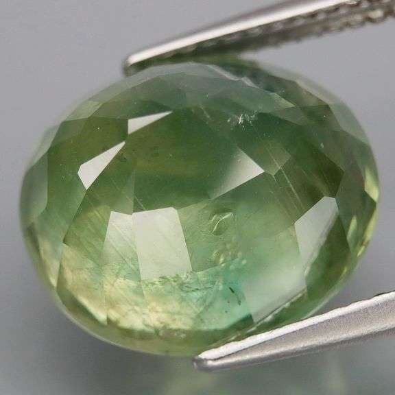 Heated! Amazing size! 12.71ct green Sapphire!!!