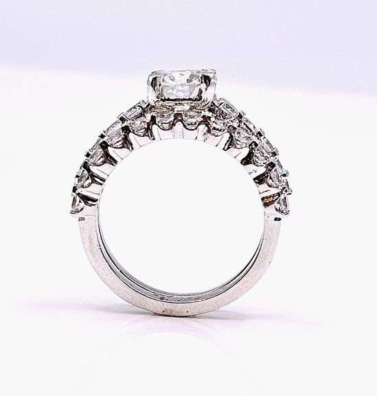 Dazzling 2 Band 2.75 Ct VVS1 Lab Simulated Diamond Ring Set