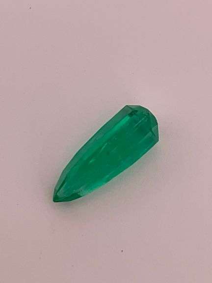 ALL NATURAL COLOMBIAN EMERALD