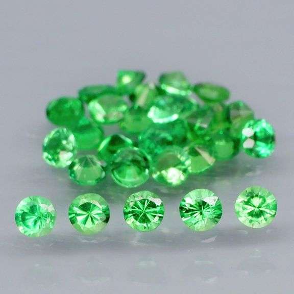 Chrome green! 1.76ct untreated Tsavorite set