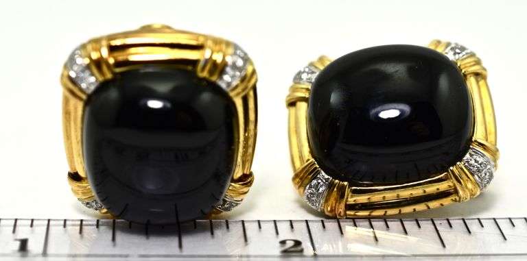 High-End 18K Black Onyx and Diamond Earrings