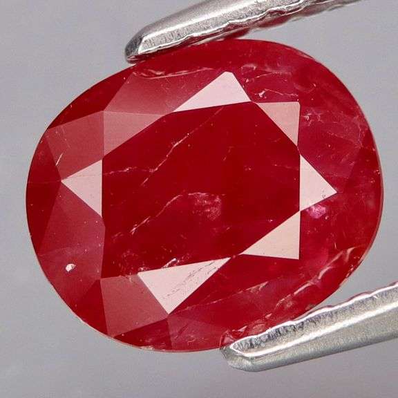 Top red! 1.96ct Ruby from Winza, Tanzania -Untreated!!!
