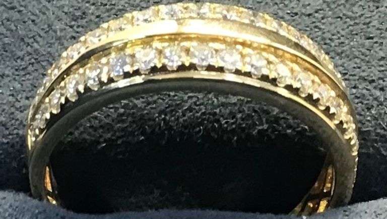 MEN’S 14K YELLOW GOLD NATURAL DIAMOND WEDDING BAND