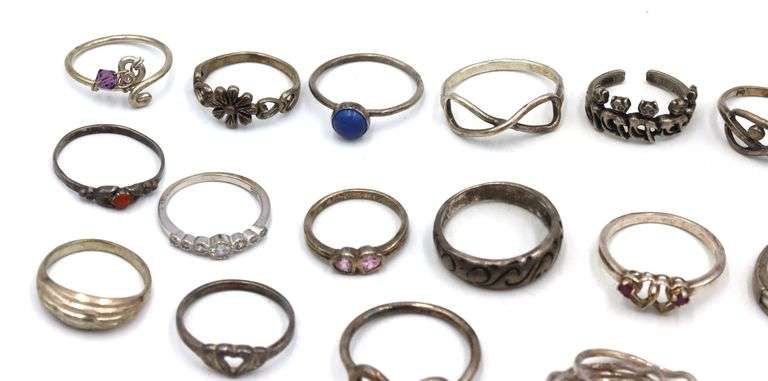 Group lot of Vintage 925 sterling silver rings