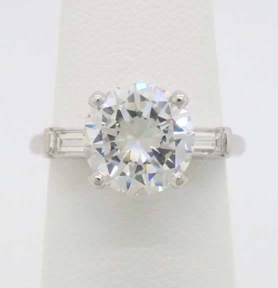 Stunning GIA Certified 2.38CTW Diamond Ring in Platinum
