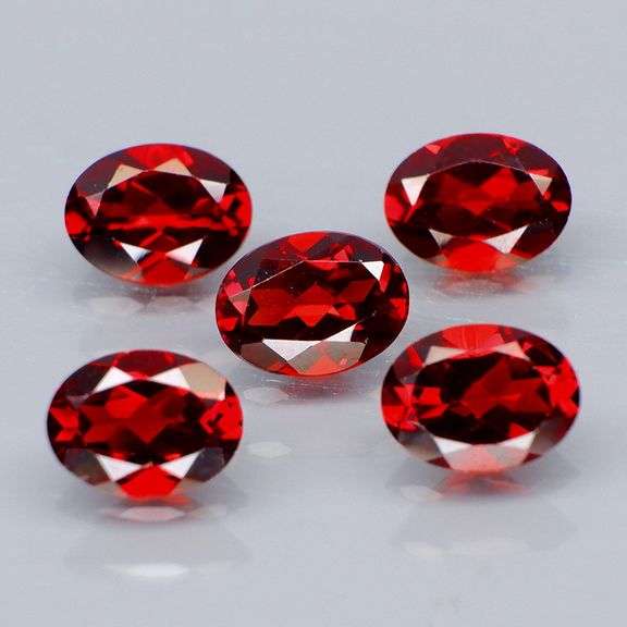 Premium 7.32ct oval cut cherry red Garnet set