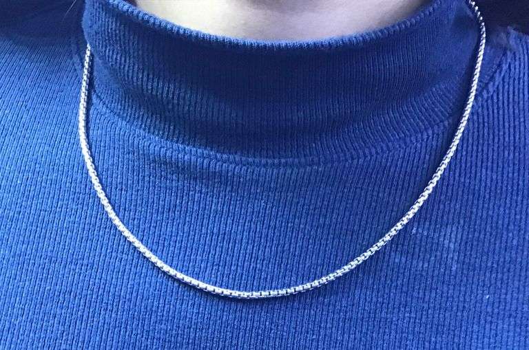 DELICATE 14K WHITE GOLD CHAIN