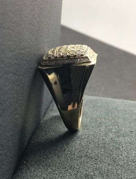 MEN’S 14K YELLOW GOLD NATURAL DIAMOND RING