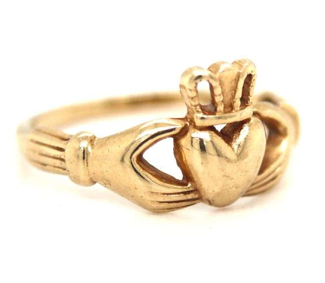 10kt Yellow gold Claddagh ring