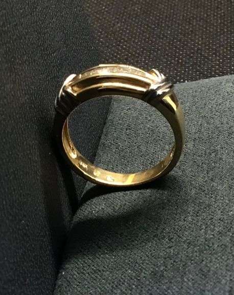 MEN’S 14K YELLOW AND WHITE GOLD NATURAL DIAMOND WEDDING BAND
