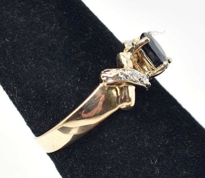 Elegant 14K Yellow Gold Blue Sapphire and Diamond Ring