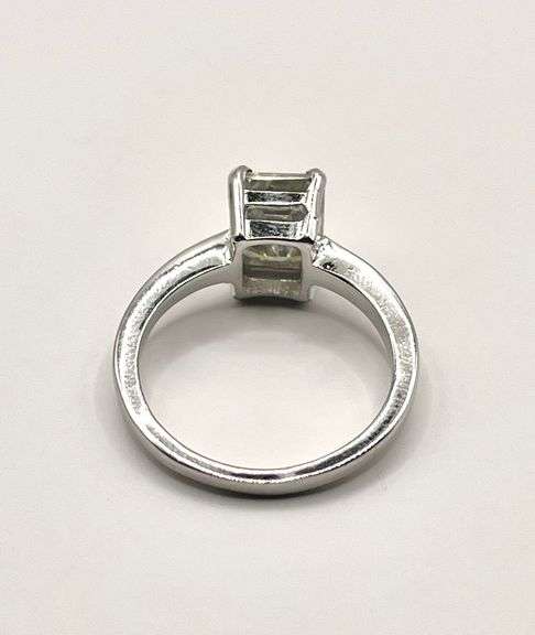 Sparkling 2.15 Ct Bright White Lab Simulated Diamond Ring