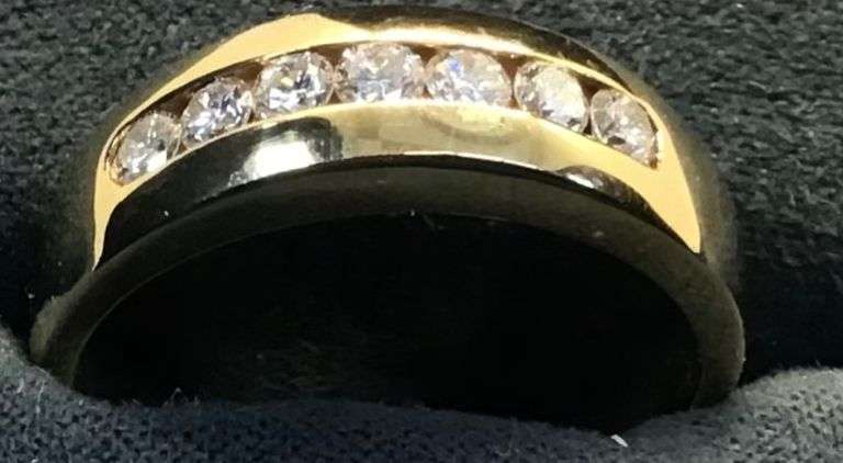 MEN’S 14K YELLOW GOLD NATURAL DIAMOND WEDDING BAND