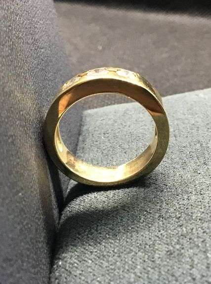 MEN’S 14K YELLOW GOLD NATURAL DIAMOND WEDDING BAND