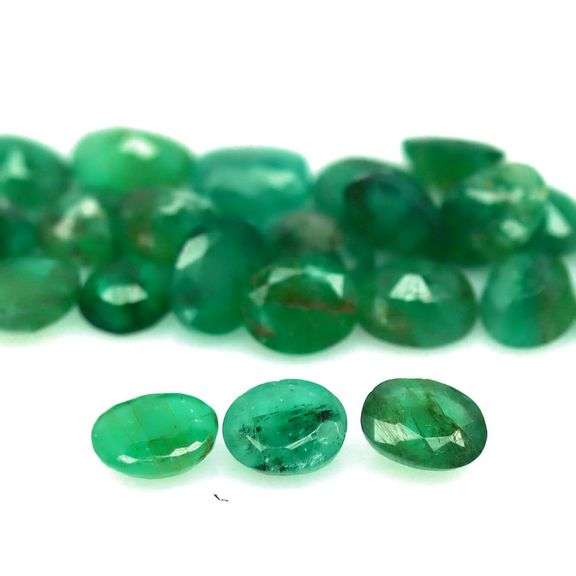 Rich green Zambian 9.60ct Emerald set!