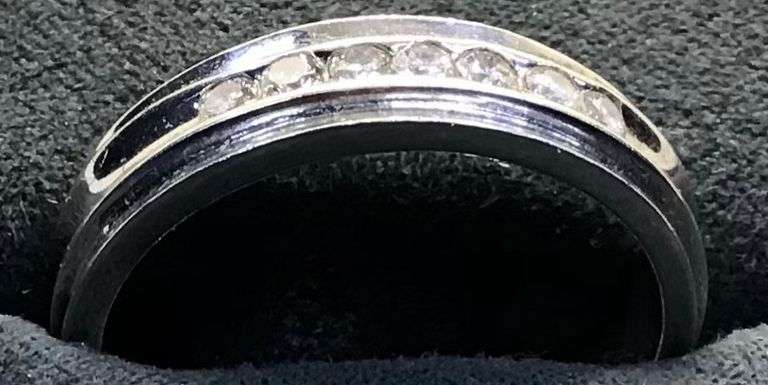 MEN’S 14K WHITE GOLD NATURAL DIAMOND WEDDING BAND