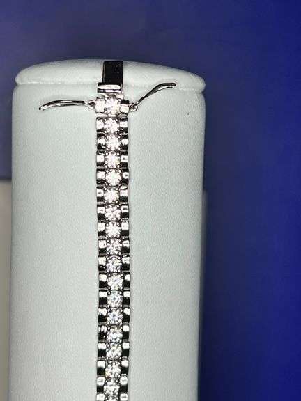 14 Kt White Gold Plated 17.5 Ctw Lab Simulated Diamond Tennis Bracelet