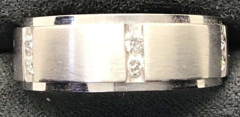 MEN’S 14K WHITE GOLD ROUND CUT DIAMOND WEDDING BAND